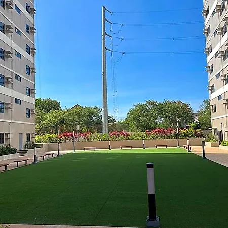 Smdc Green 2 Staycation, The Traditional & Modern Fusion Condo